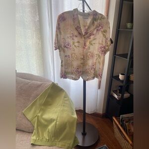 Alfred Dunner set. shirt 16 P/ pants 14 P pants set Colors as shown